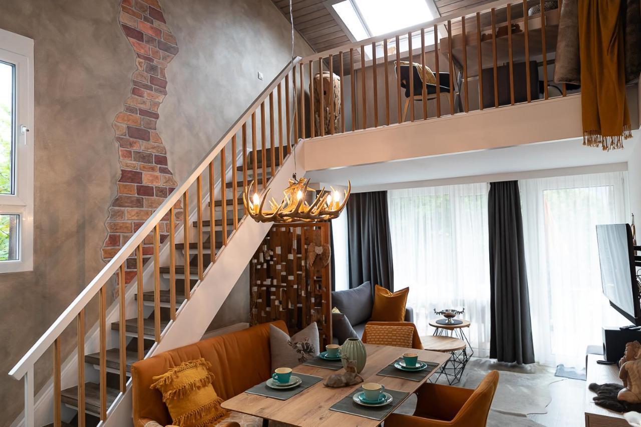 Vip Deluxe 107Qm Auf Zwei Etagen 1 Dopplezimmer Eg 1 Doppelzimmer Auf Der Galerie Sowie 2 Badezimmer Und Komplette Kueche Mit Mikrowelle Und Backofen Ideal Fuer 1 Bis 6 Gaeste Direkter Blick Auf Garten Und Bergblick Alles Nur Nicht 0815 Leilighet Schliersee Eksteriør bilde