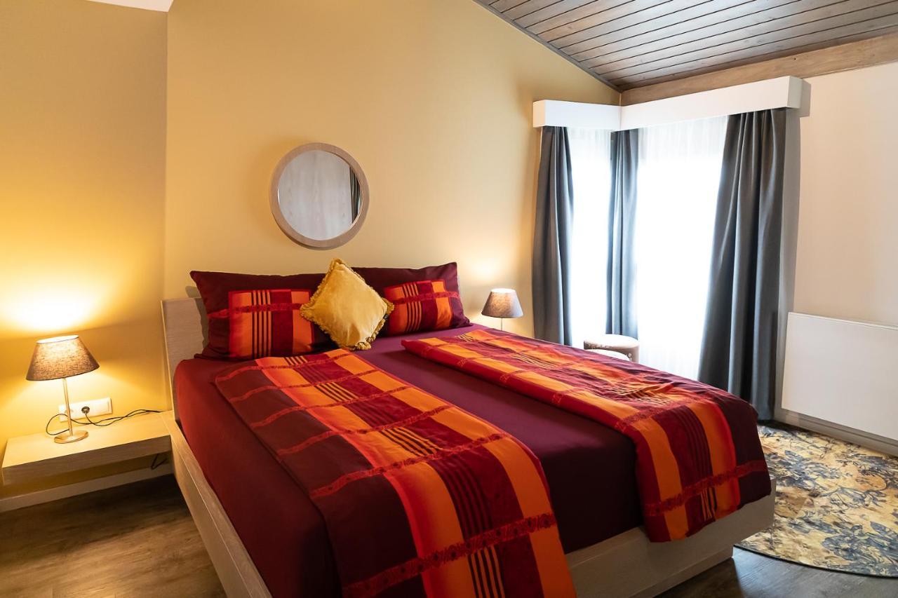 Vip Deluxe 107Qm Auf Zwei Etagen 1 Dopplezimmer Eg 1 Doppelzimmer Auf Der Galerie Sowie 2 Badezimmer Und Komplette Kueche Mit Mikrowelle Und Backofen Ideal Fuer 1 Bis 6 Gaeste Direkter Blick Auf Garten Und Bergblick Alles Nur Nicht 0815 Leilighet Schliersee Eksteriør bilde